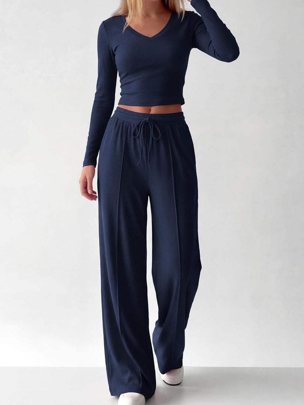 Relaxed Wide-Leg Drawstring Pants in Navy